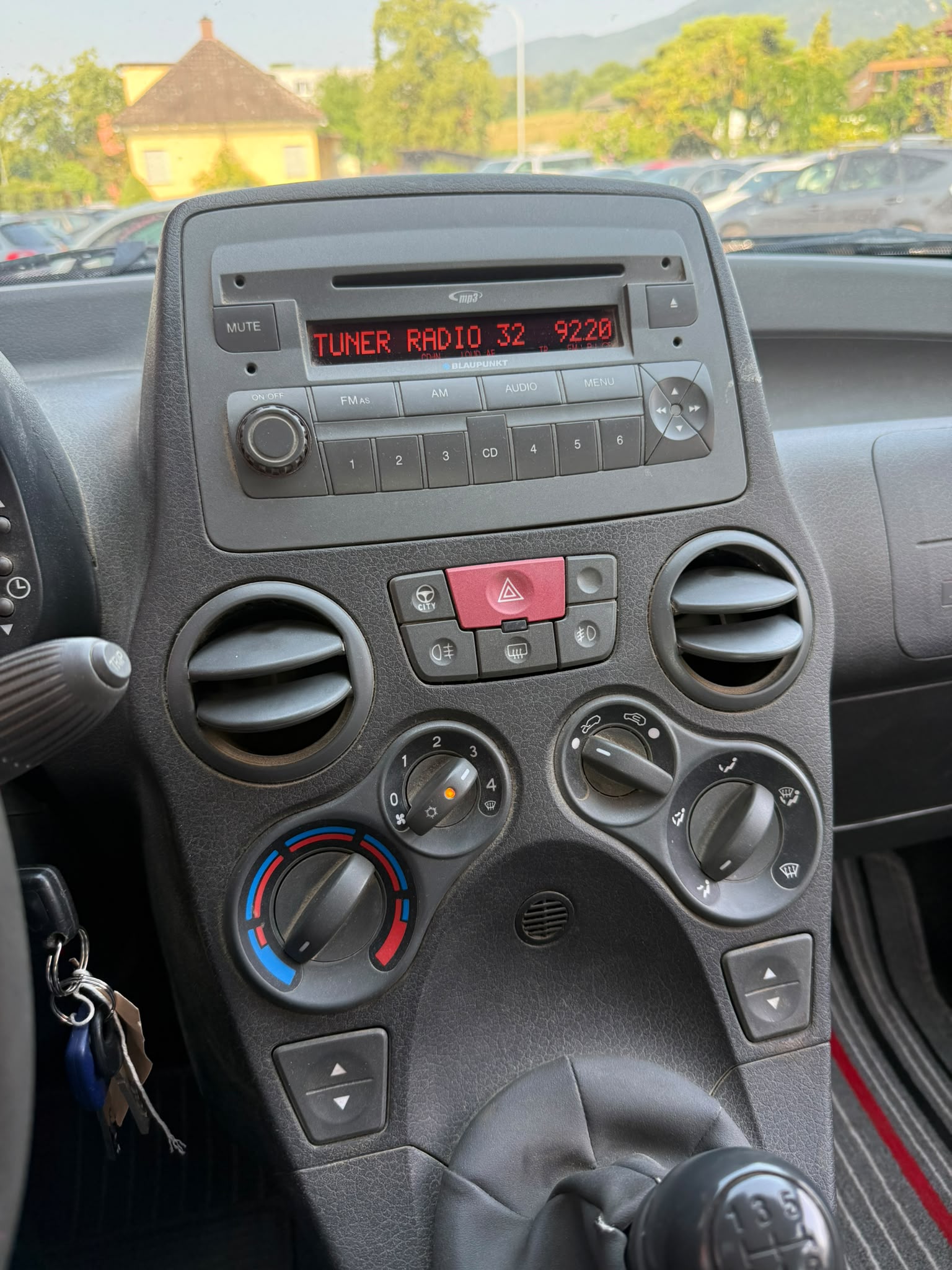 FIAT Panda 1.3 16V JTD Cross 4x4-image-13