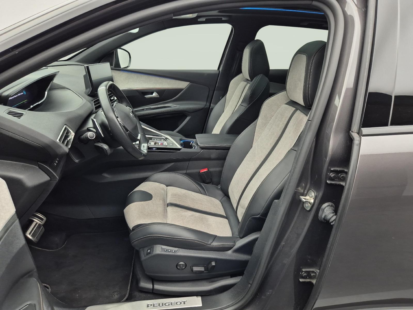 PEUGEOT 3008 1.6 Plug-in Hybrid4 GT Pack-image-4