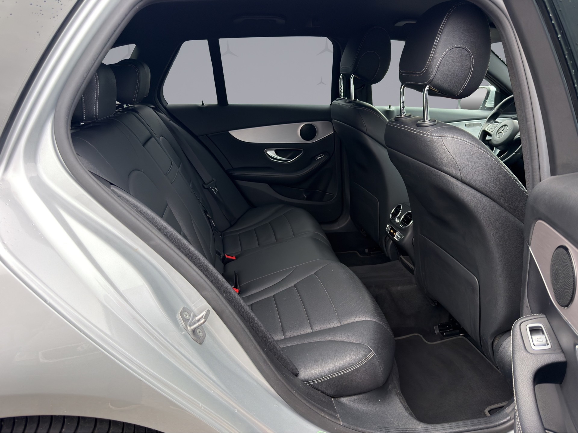 MERCEDES-BENZ C 200 4matic Kombi-image-14