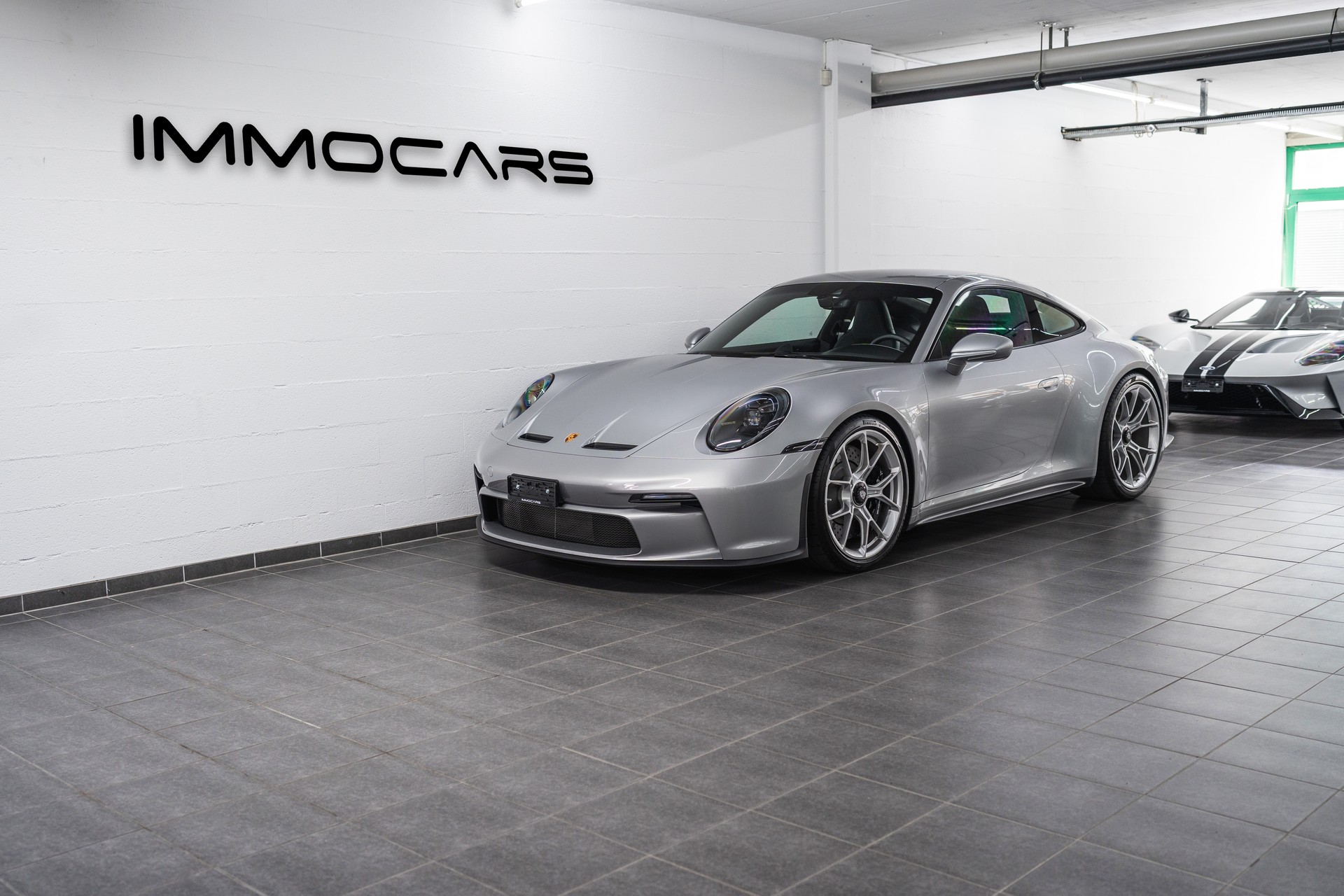 PORSCHE 911 GT3 Touring PDK-image-0