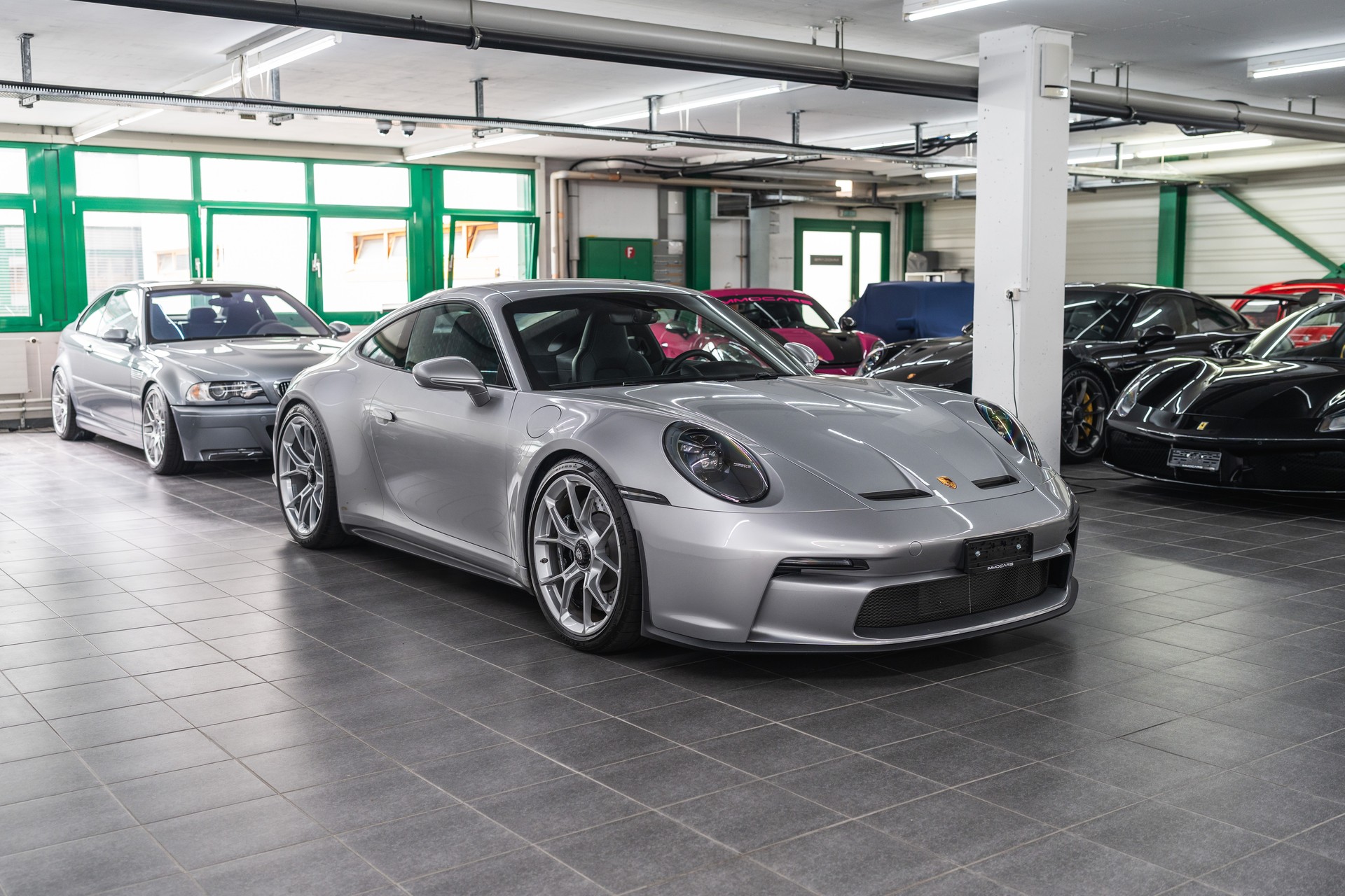 PORSCHE 911 GT3 Touring PDK-image-2