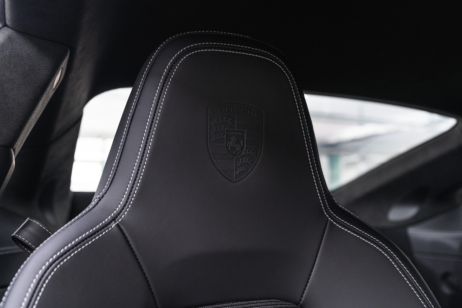 PORSCHE 911 GT3 Touring PDK-image-13
