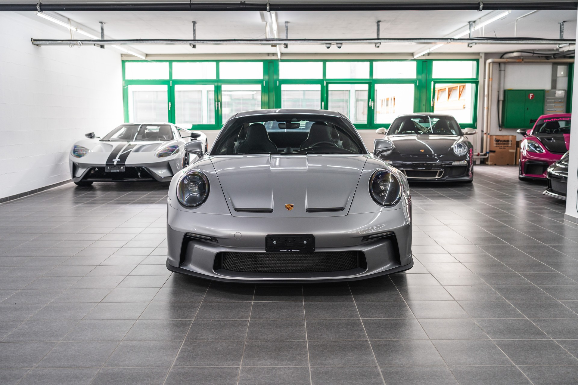 PORSCHE 911 GT3 Touring PDK-image-1