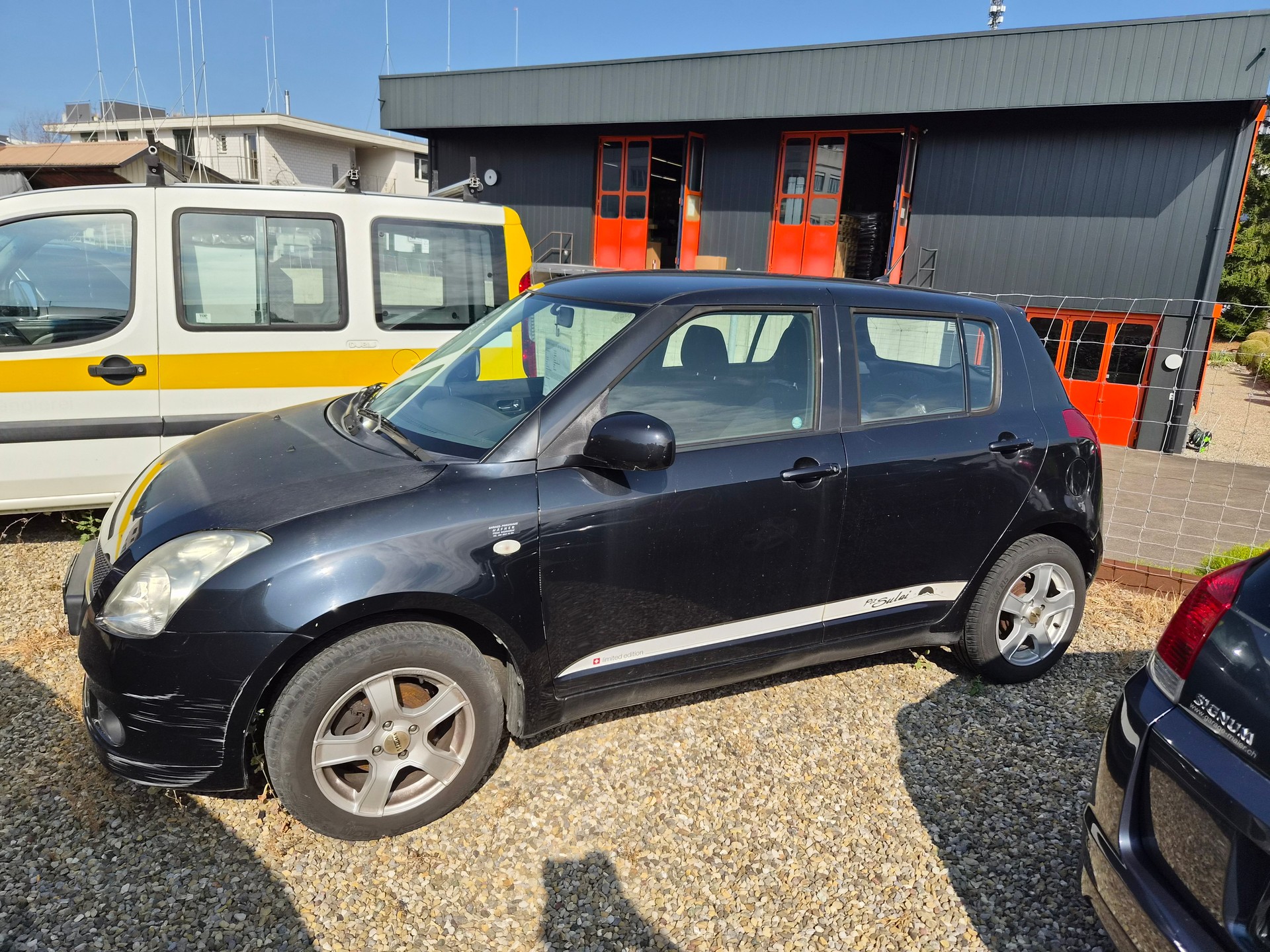 SUZUKI Swift 1.3i 16V GL Top Piz Sulai LE 4x4-image-2