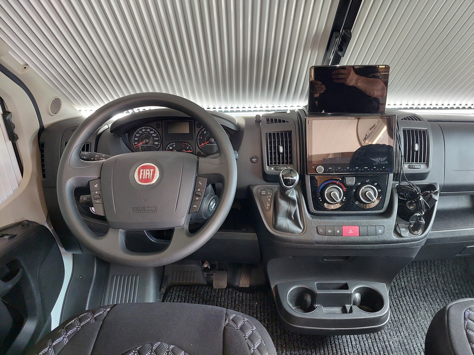 ROLLER TEAM Fiat Zefiro 284TL-image-13