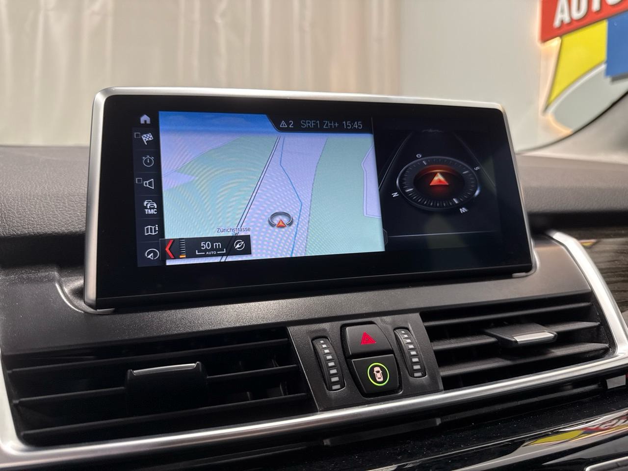 BMW 220i Active Tourer DKG Luxury Line-image-5