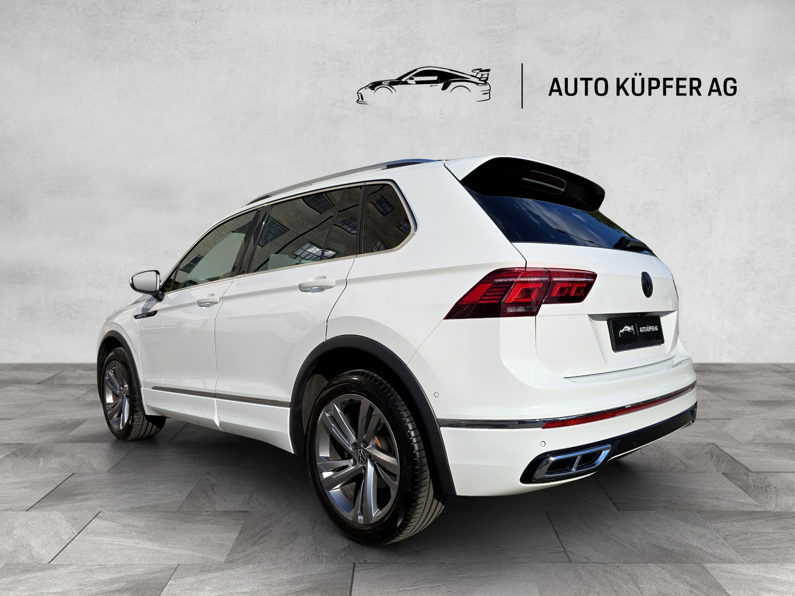 VW Tiguan 2.0 TDI SCR R-Line 4Motion DSG-image-3