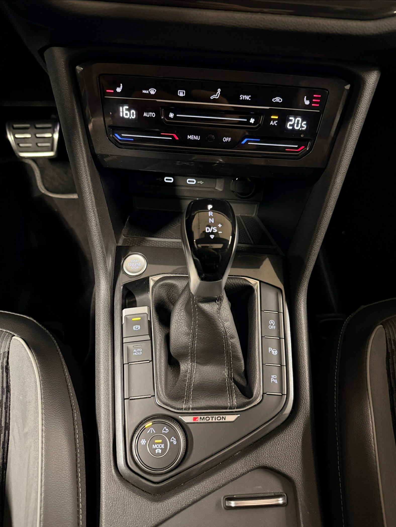 VW Tiguan Allspace 2.0TSI R-Line 4Motion DSG-image-11