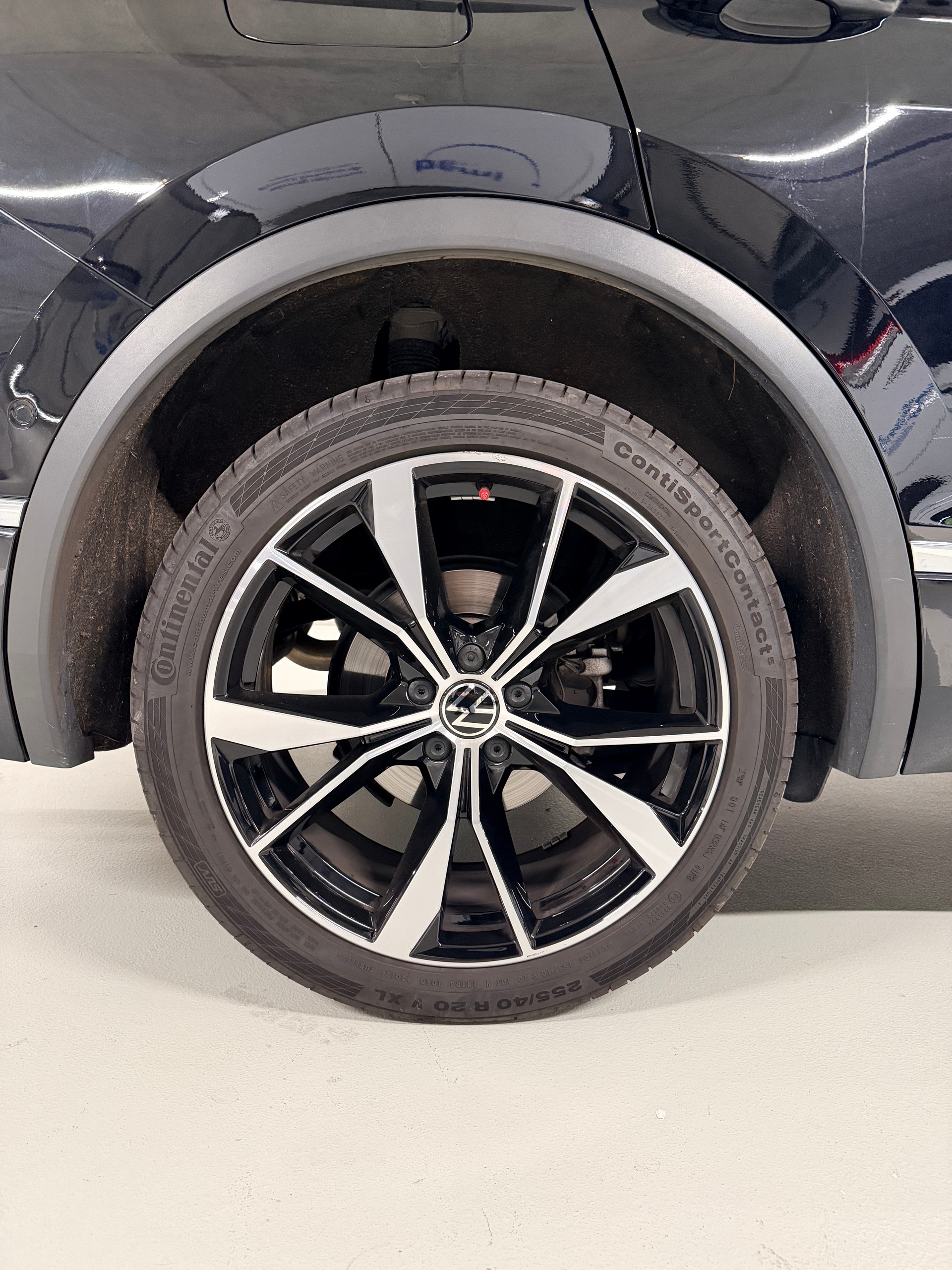 VW Tiguan Allspace 2.0TSI R-Line 4Motion DSG-image-26