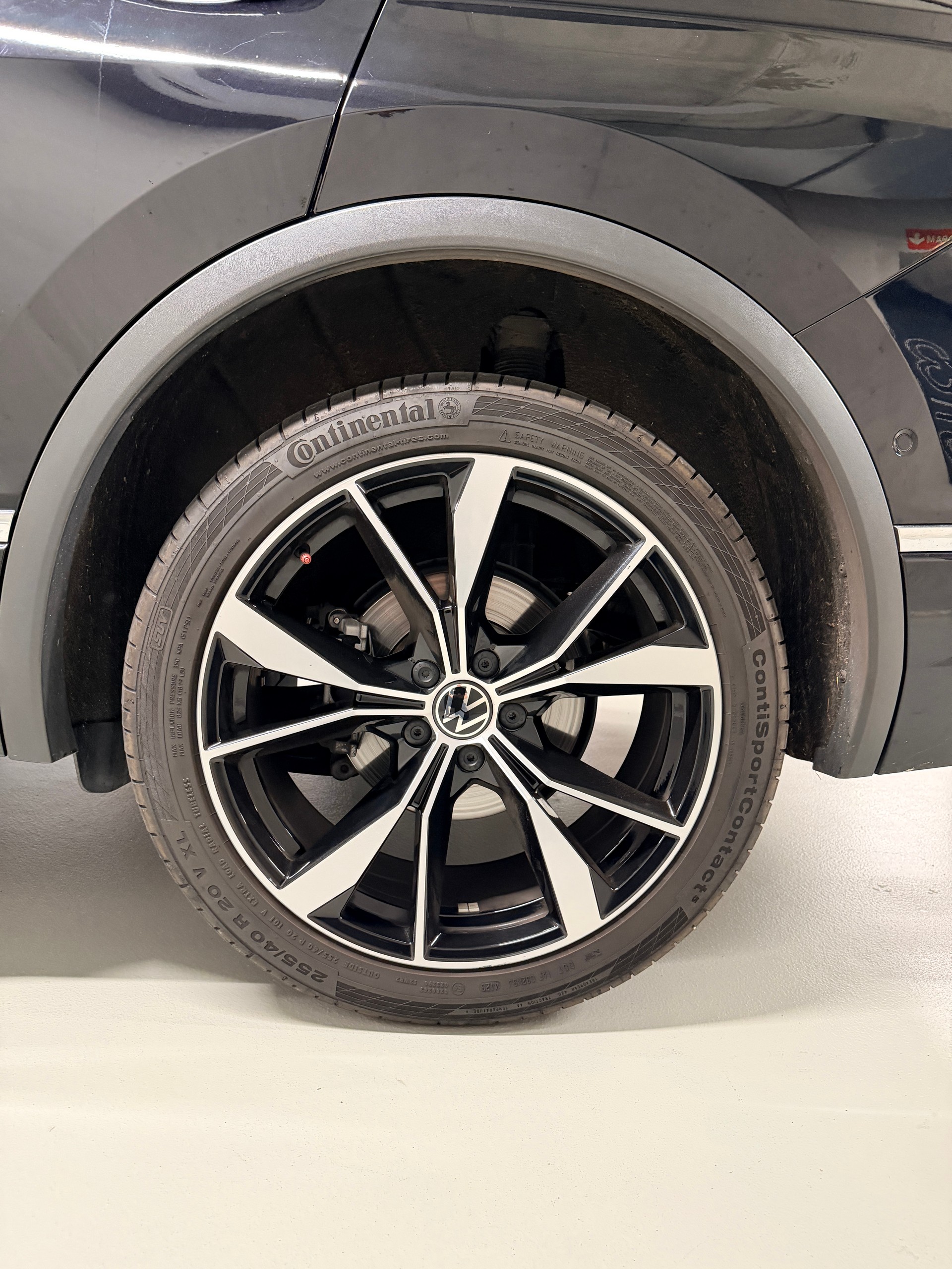 VW Tiguan Allspace 2.0TSI R-Line 4Motion DSG-image-25