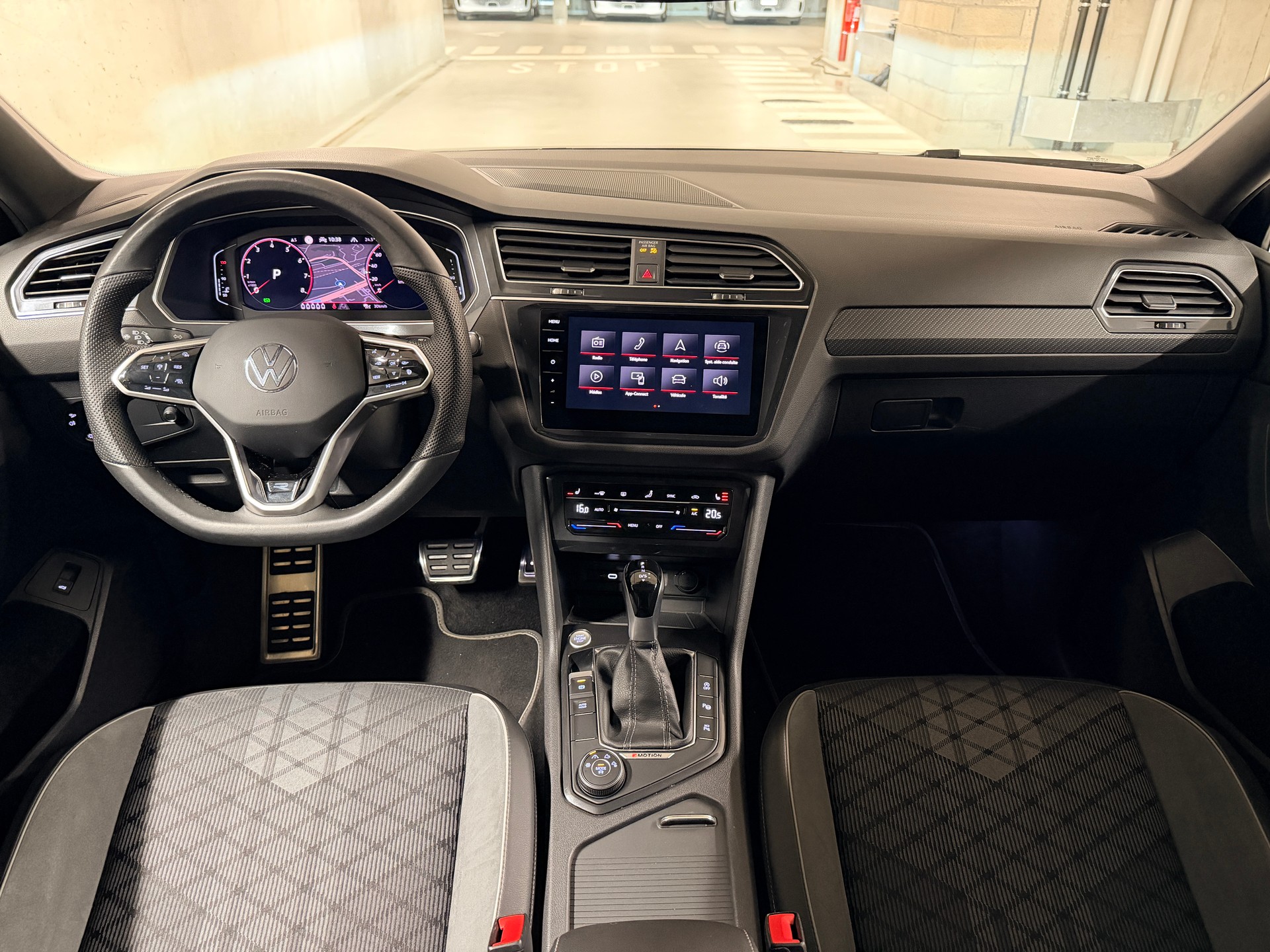 VW Tiguan Allspace 2.0TSI R-Line 4Motion DSG-image-8