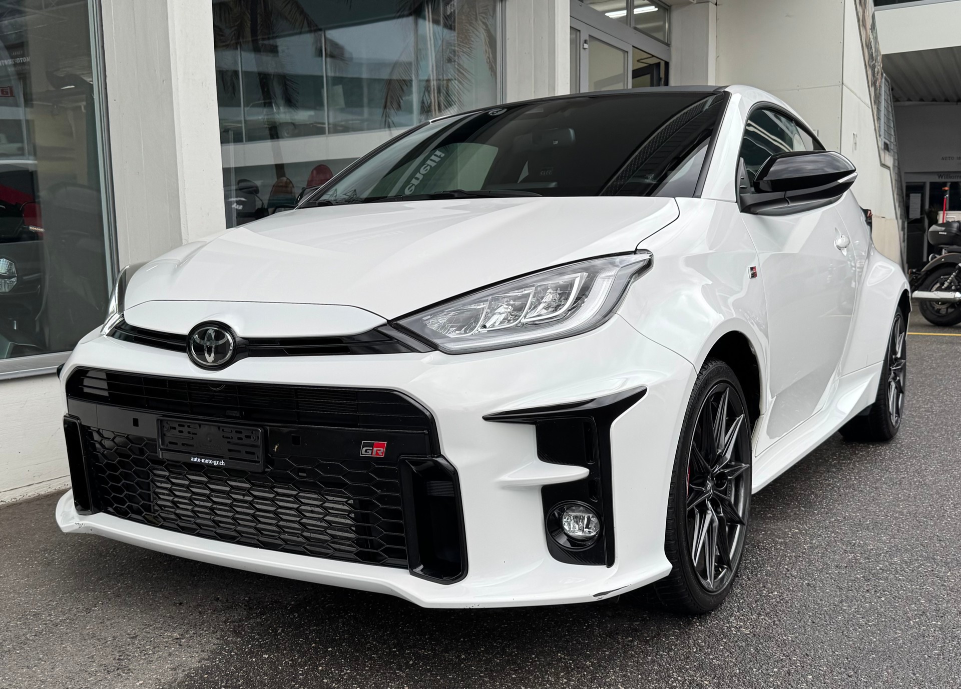 TOYOTA Yaris 1.6 GR Sport-image-5