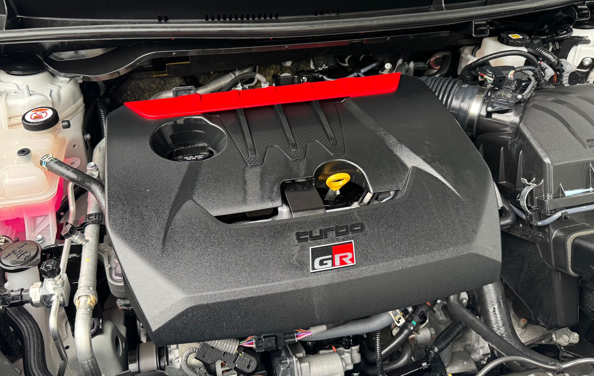 TOYOTA Yaris 1.6 GR Sport-image-17