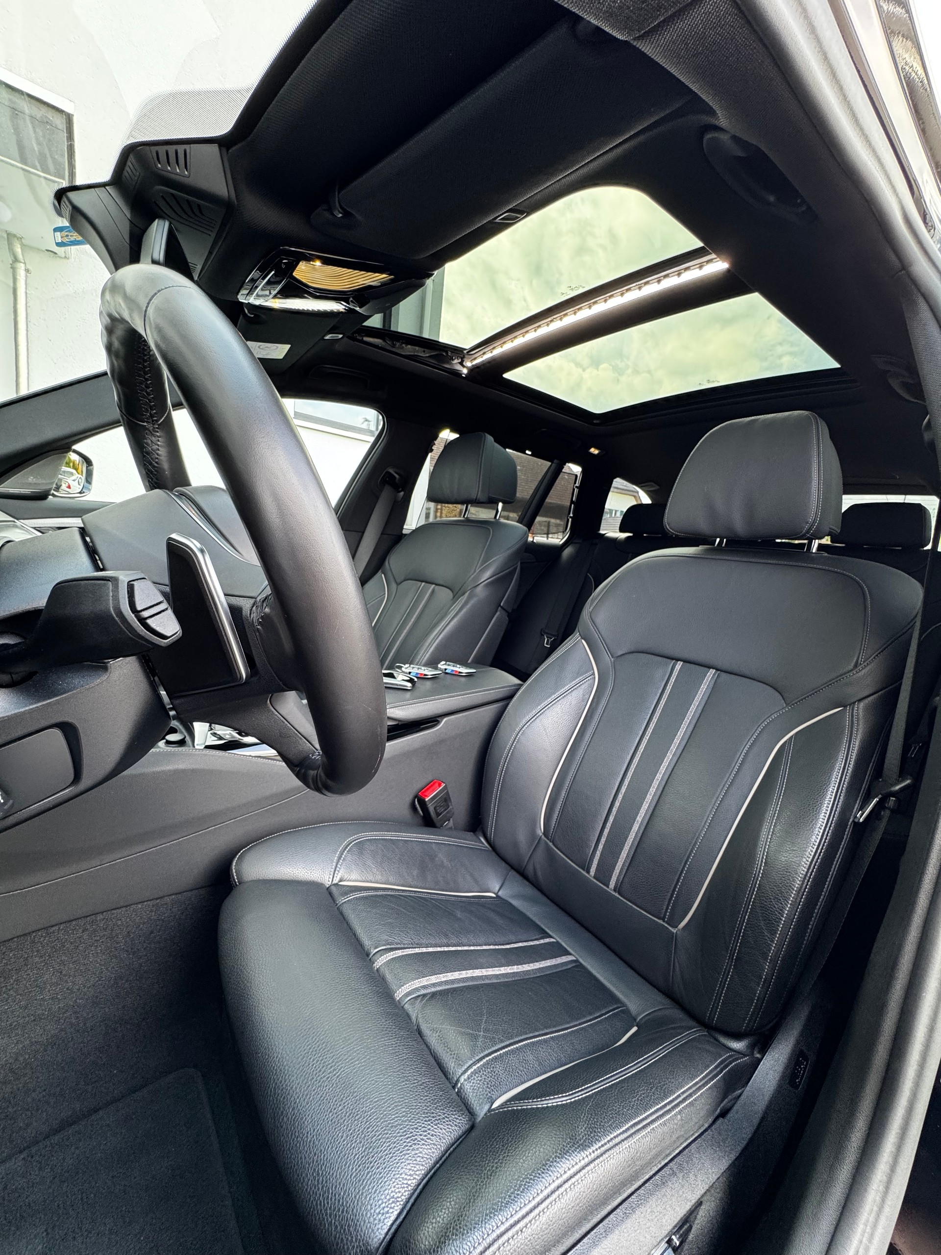 BMW 530d xDrive Touring Steptronic-image-11