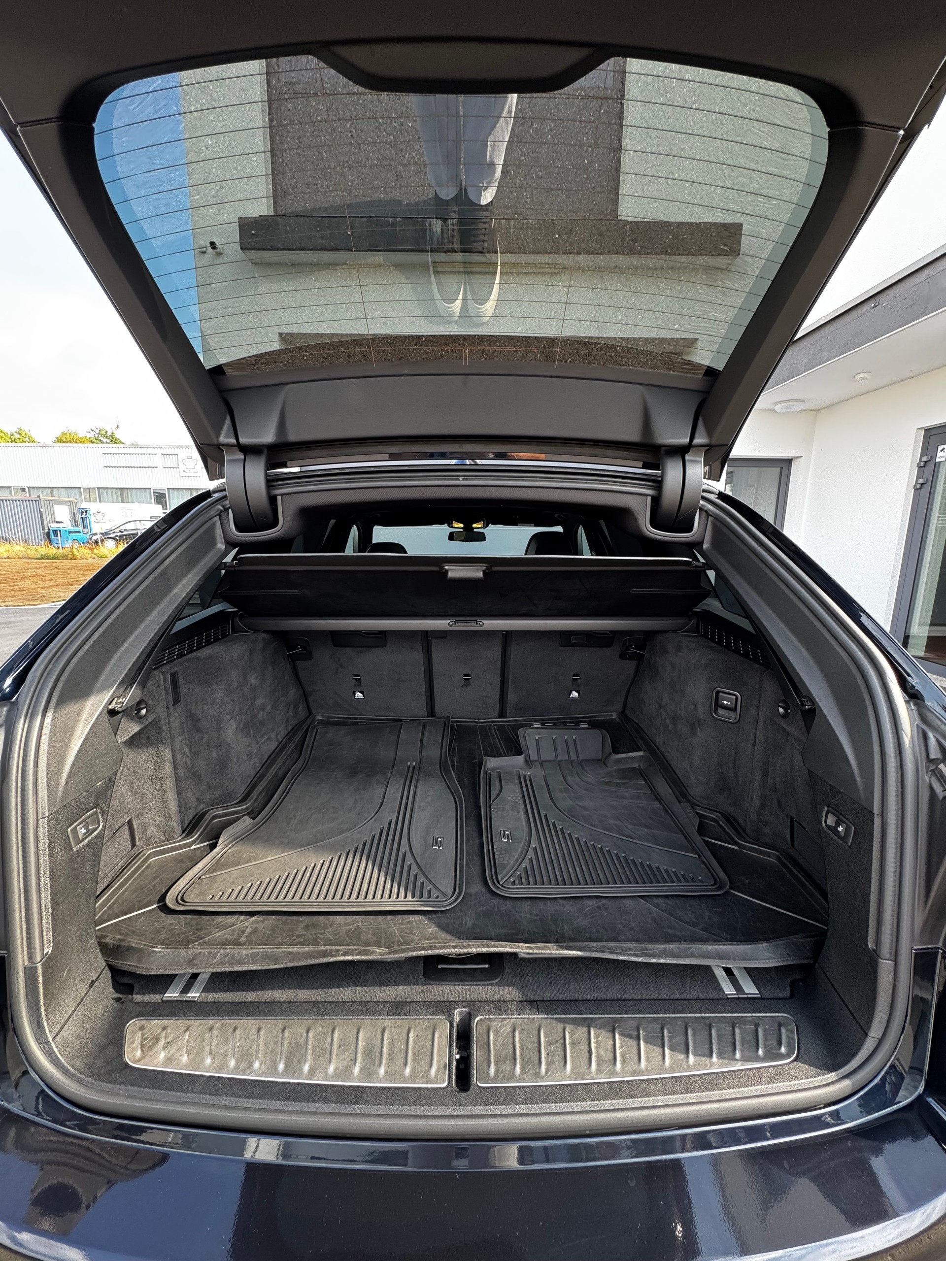 BMW 530d xDrive Touring Steptronic-image-14