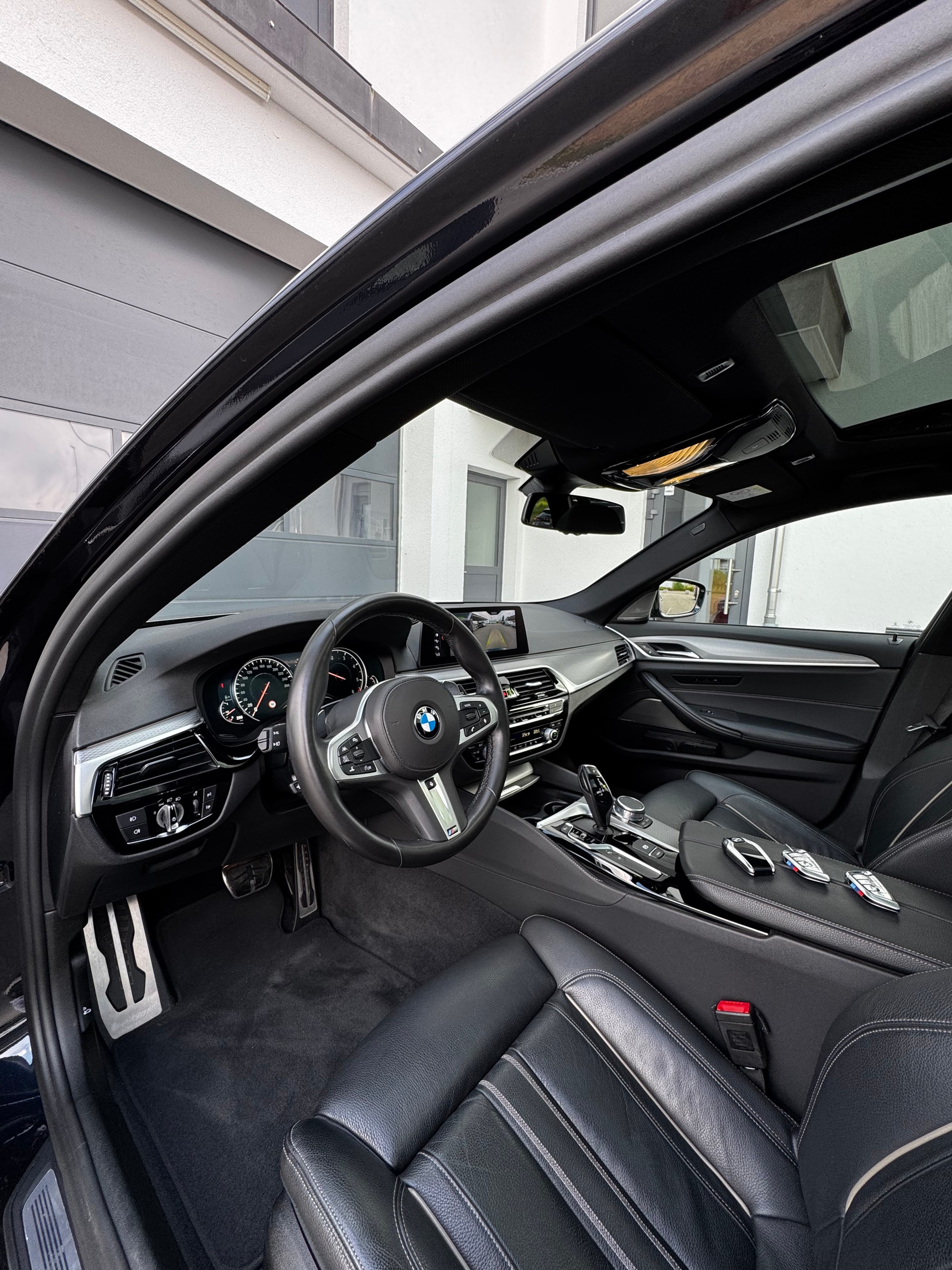 BMW 530d xDrive Touring Steptronic-image-8