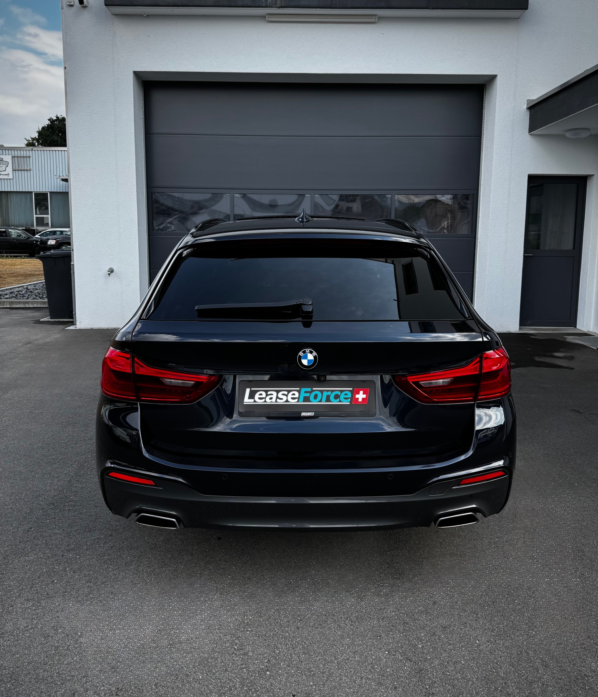 BMW 530d xDrive Touring Steptronic-image-4