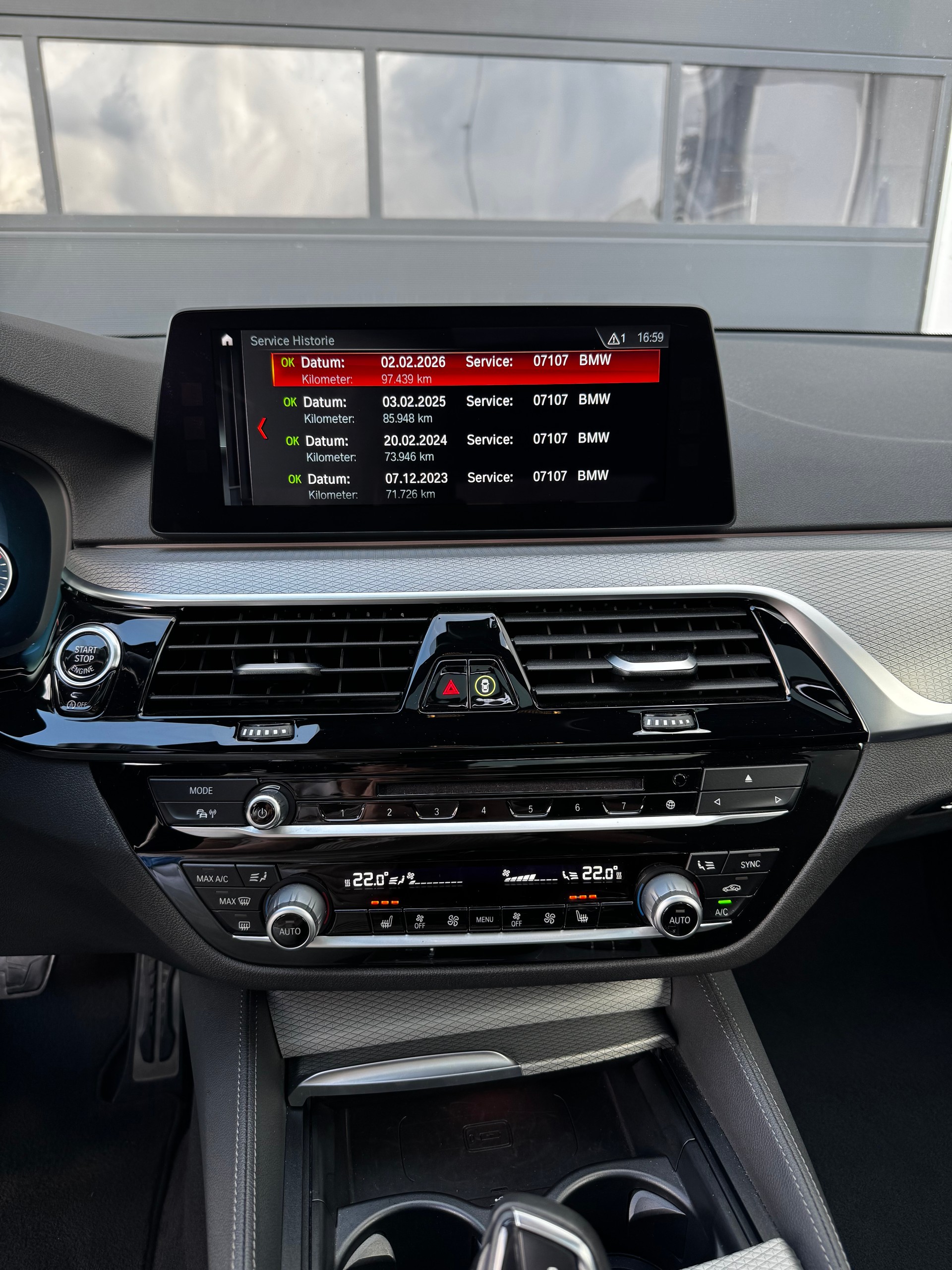 BMW 530d xDrive Touring Steptronic-image-15