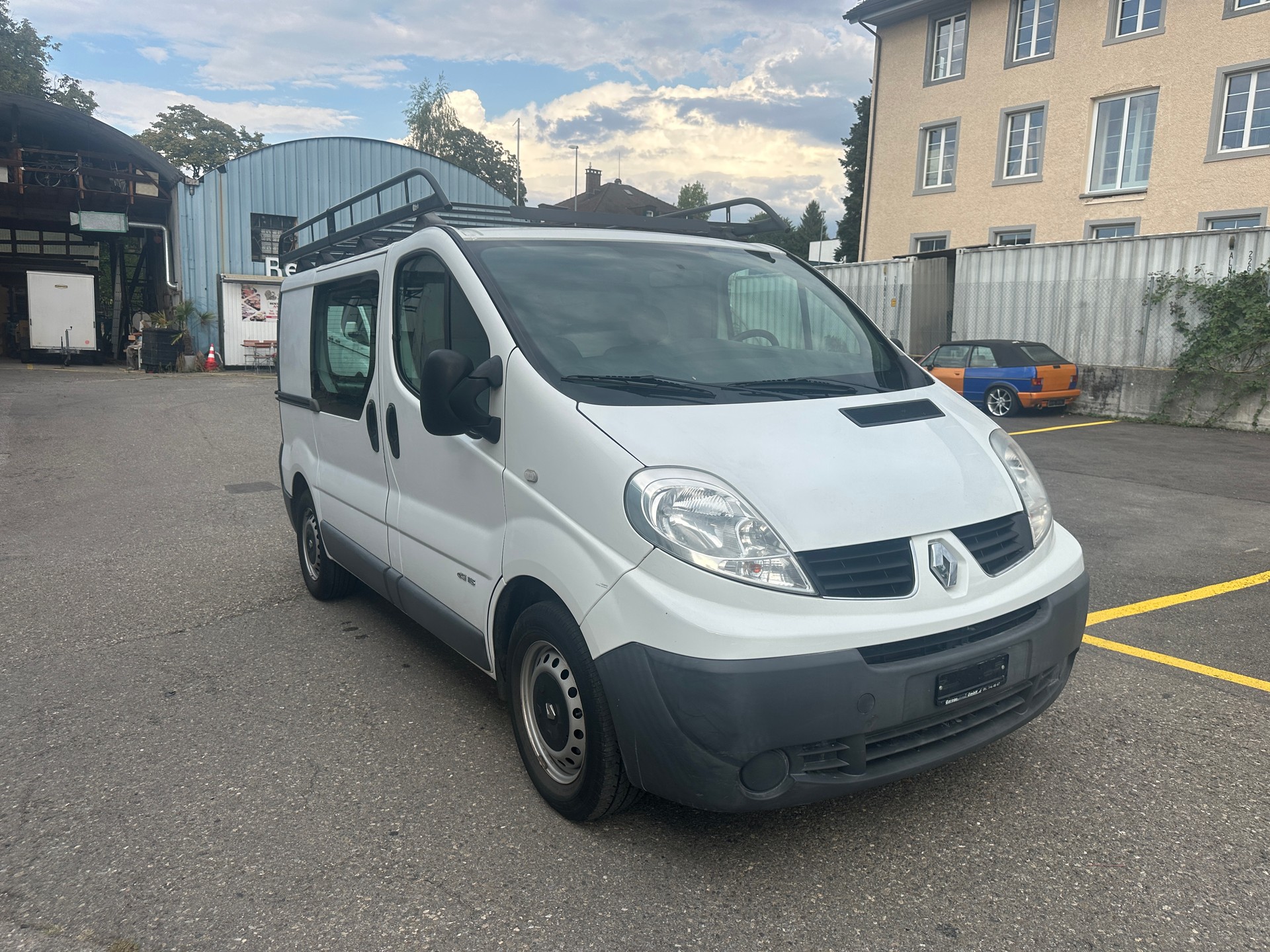 RENAULT Trafic 2.0 dCi 115 2.9t L1H1-image-0