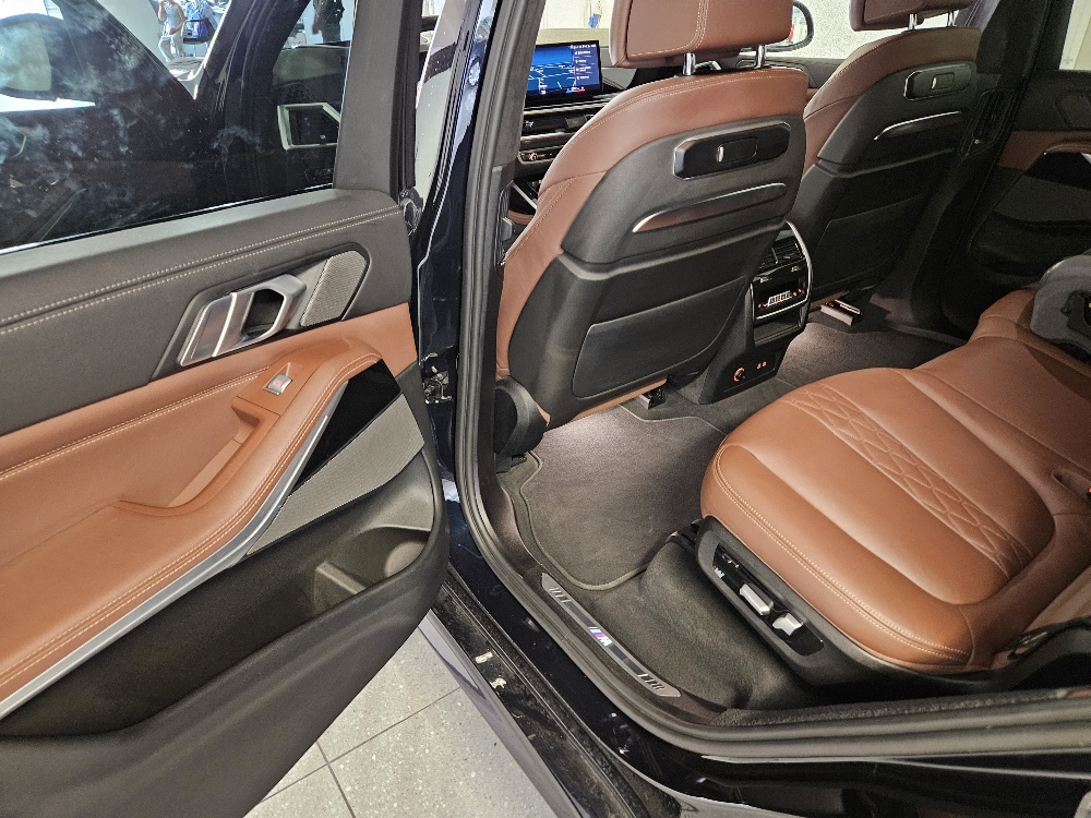 BMW X7 xDrive 48V 40i M Sport Pro Steptronic-image-13