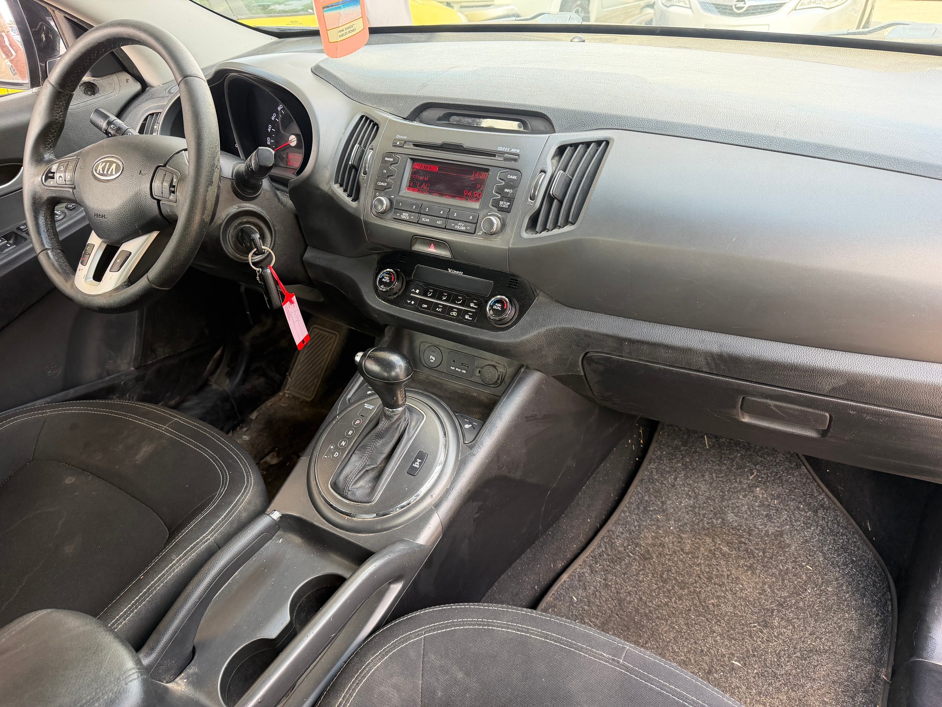 KIA Sportage 2.0 CRDi Style 4WD Automatic-image-3