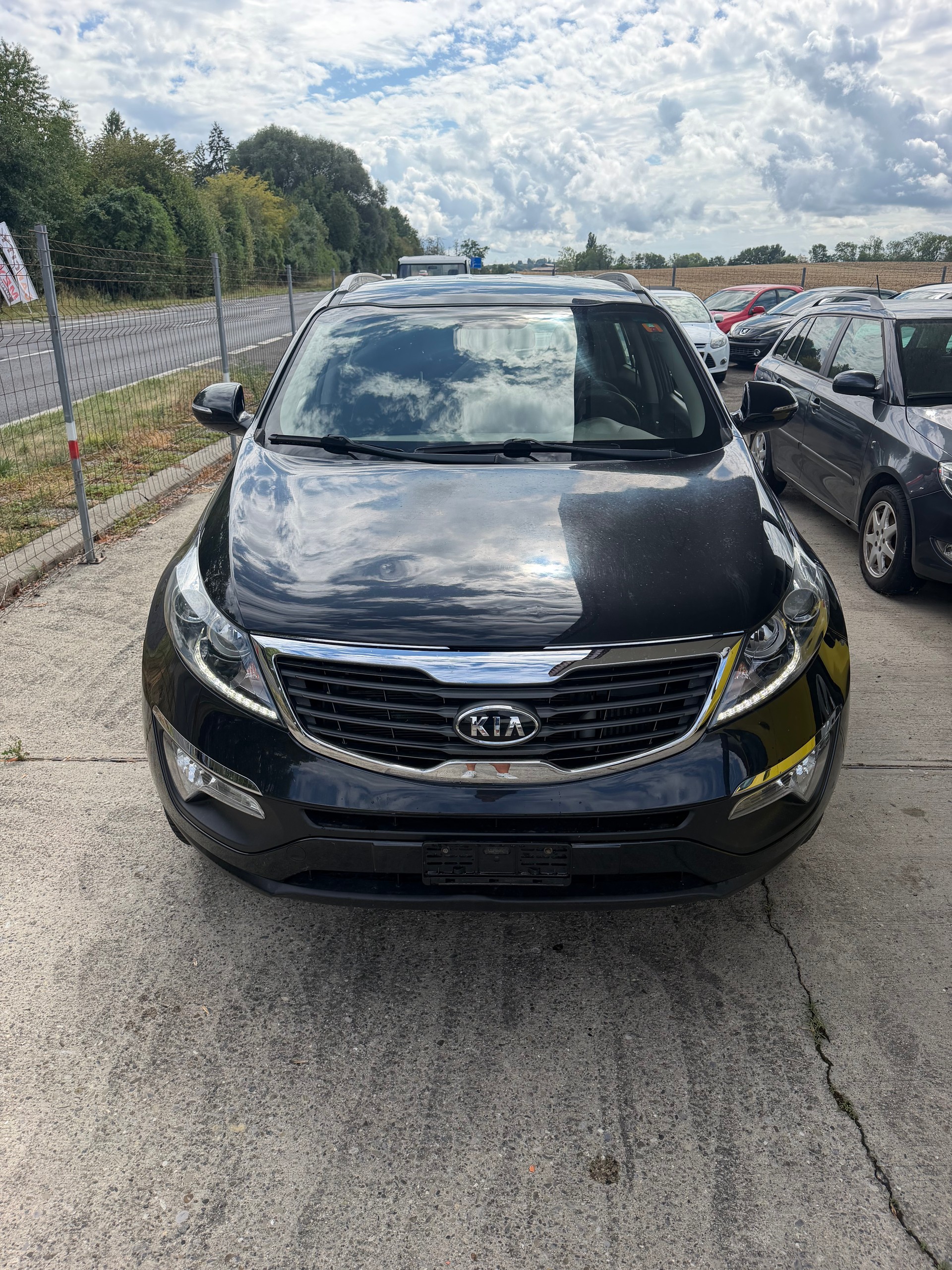 KIA Sportage 2.0 CRDi Style 4WD Automatic-image-1