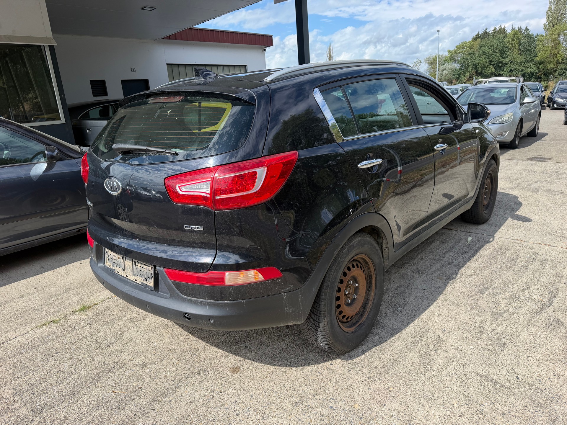KIA Sportage 2.0 CRDi Style 4WD Automatic-image-5