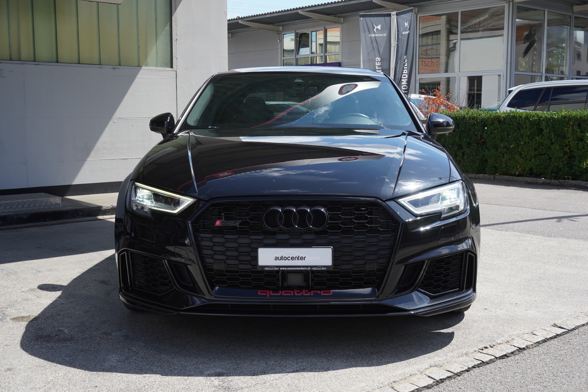 AUDI RS3 Limousine 2.5 TSI quattro S-tronic-image-2