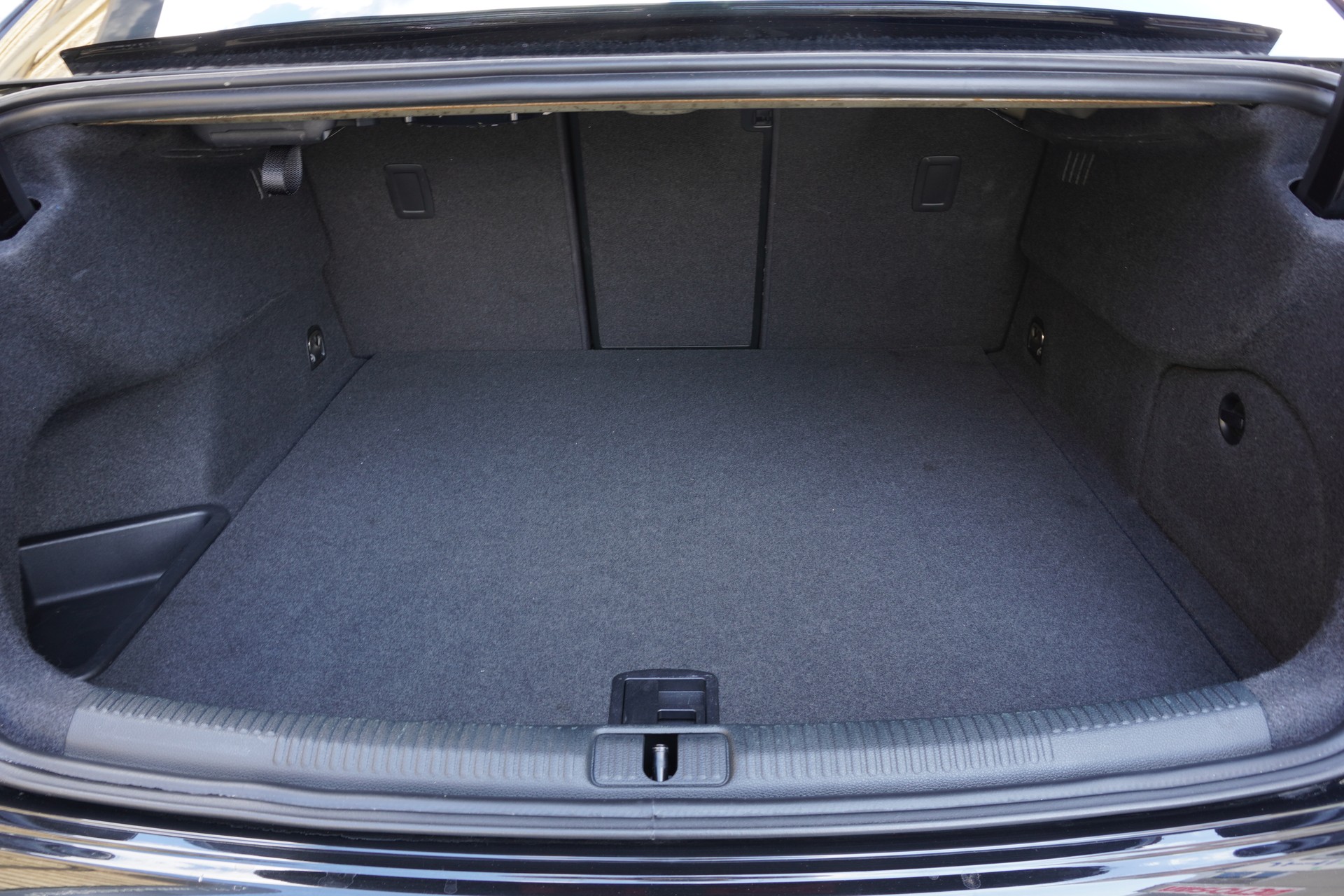 AUDI RS3 Limousine 2.5 TSI quattro S-tronic-image-15