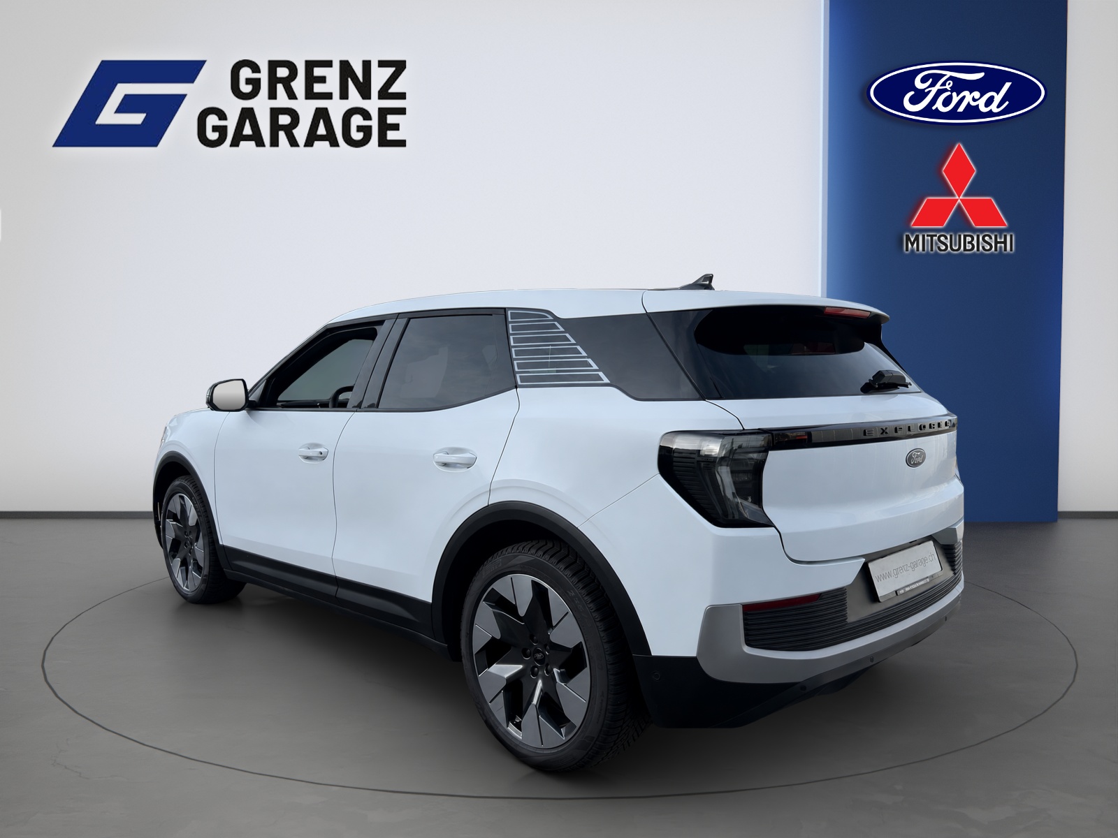 FORD Explorer Extended Range Premium AWD-showroom-element-2