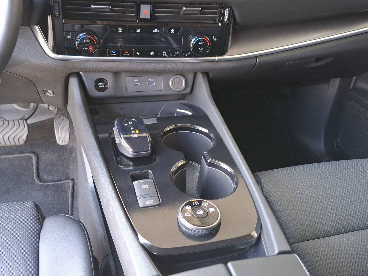 NISSAN X-Trail 1.5 VC-T N-Trek e-4orce 7P-image-8