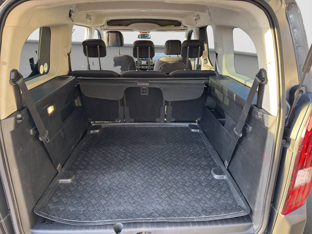 PEUGEOT Rifter Long 1.2 PureTech 130 GT Line-image-13
