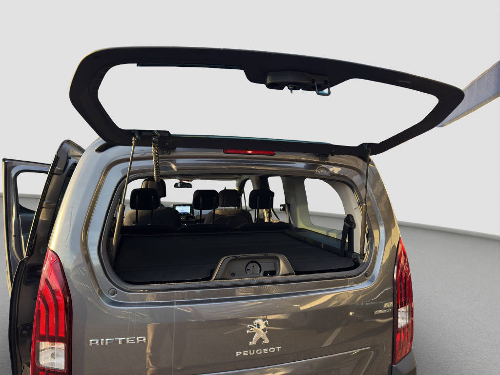 PEUGEOT Rifter Long 1.2 PureTech 130 GT Line-image-16