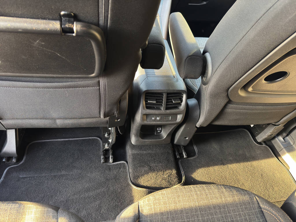 PEUGEOT Rifter Long 1.2 PureTech 130 GT Line-image-14