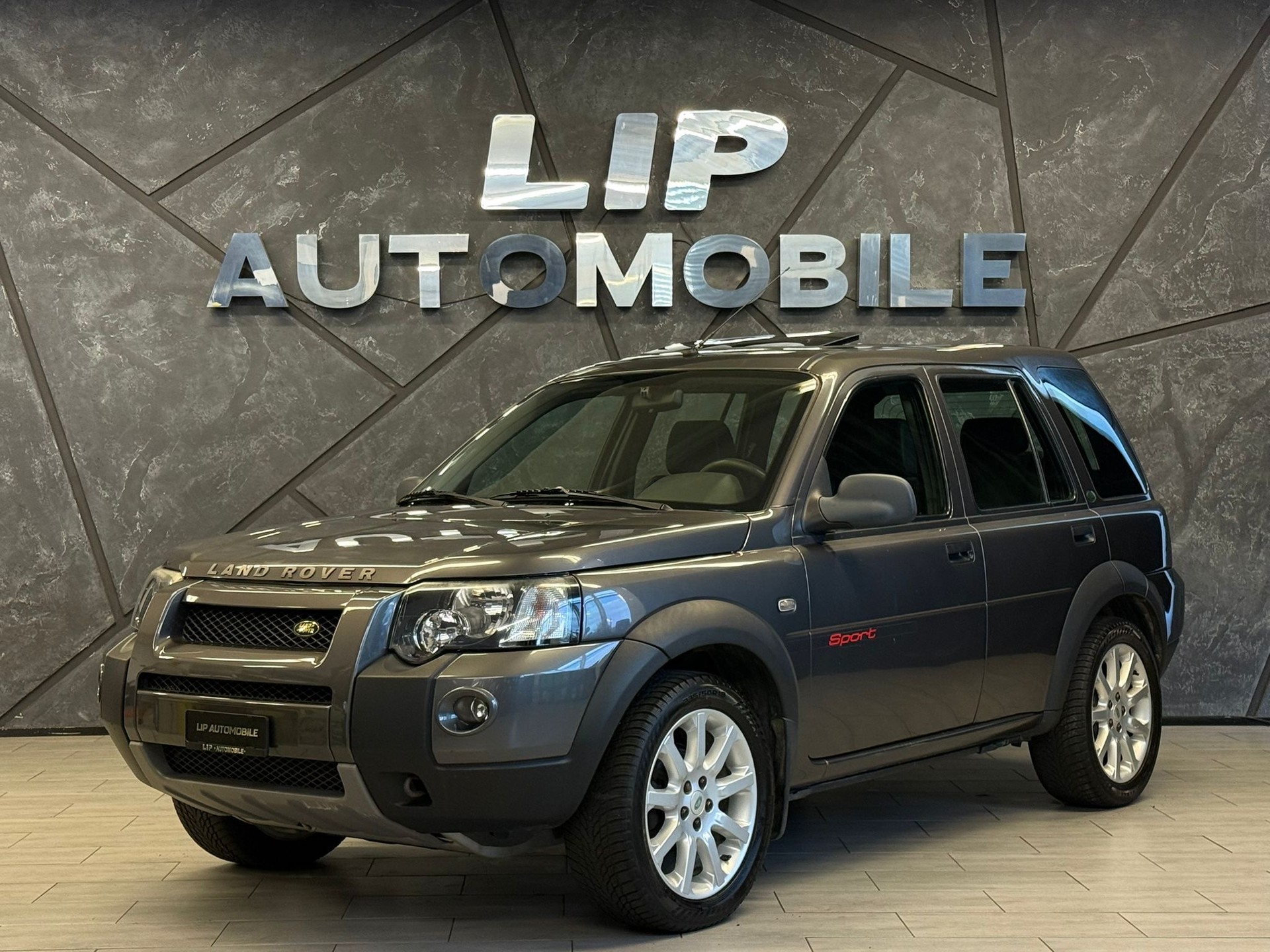 LAND ROVER Freelander 2.5 V6 Sport Wagon-image-0