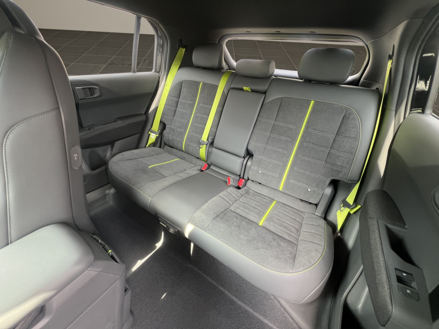 KIA EV3 81 kWh GT 4x4-image-9