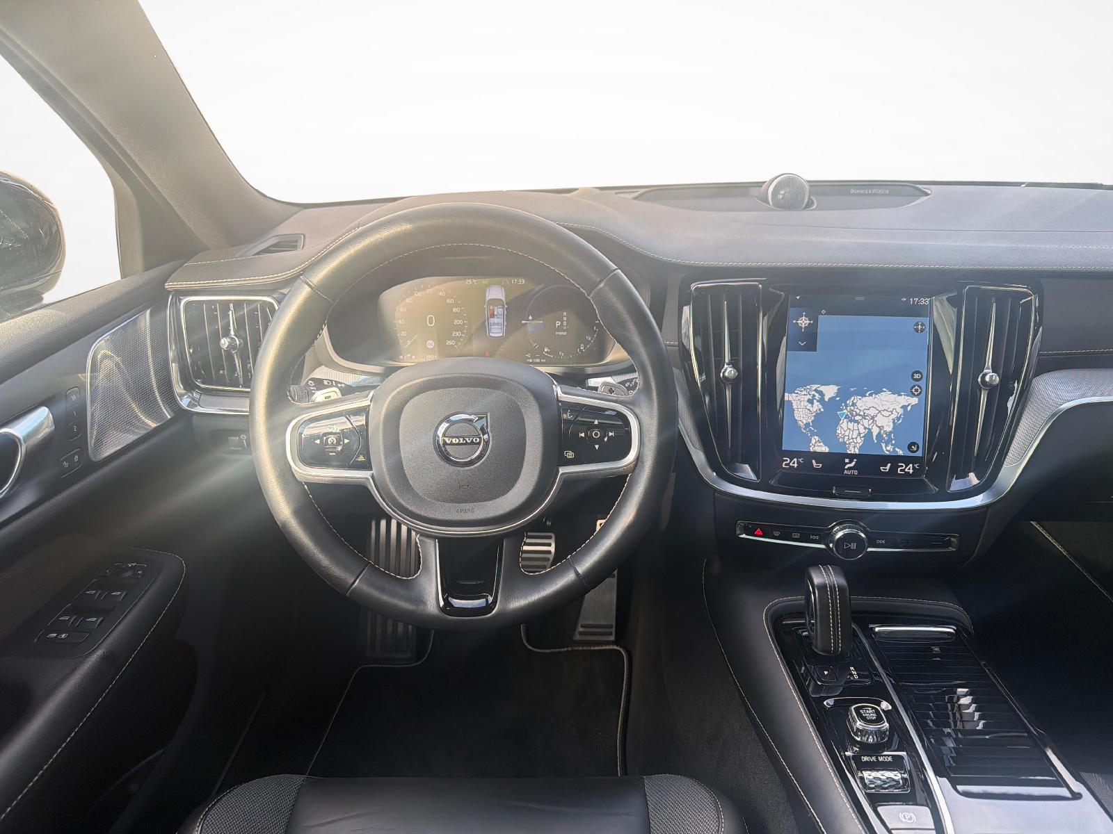 VOLVO V60 2.0 T8 TE Polestar eAWD-image-14