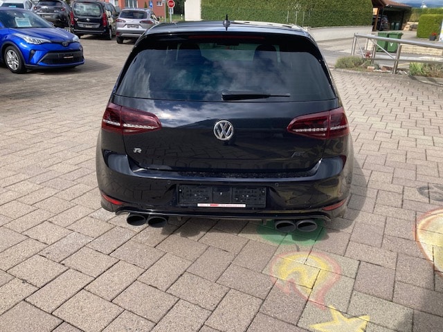 VW Golf 2.0 TSI R 4Motion-image-5