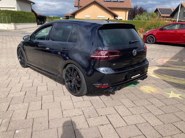VW Golf 2.0 TSI R 4Motion-image-6