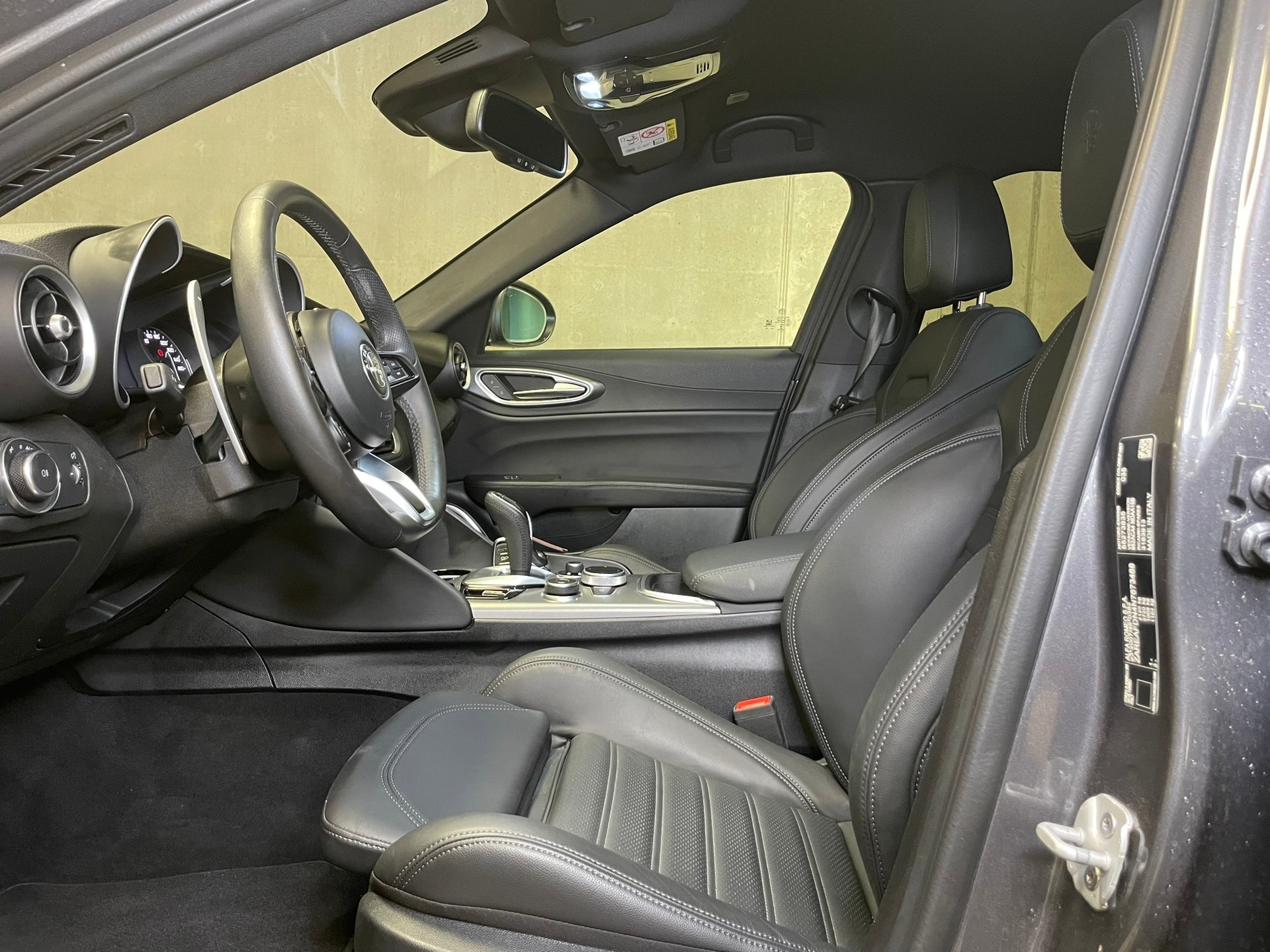 ALFA ROMEO Giulia 2.0 MA 280 AT Q4 Ve-showroom-element-1