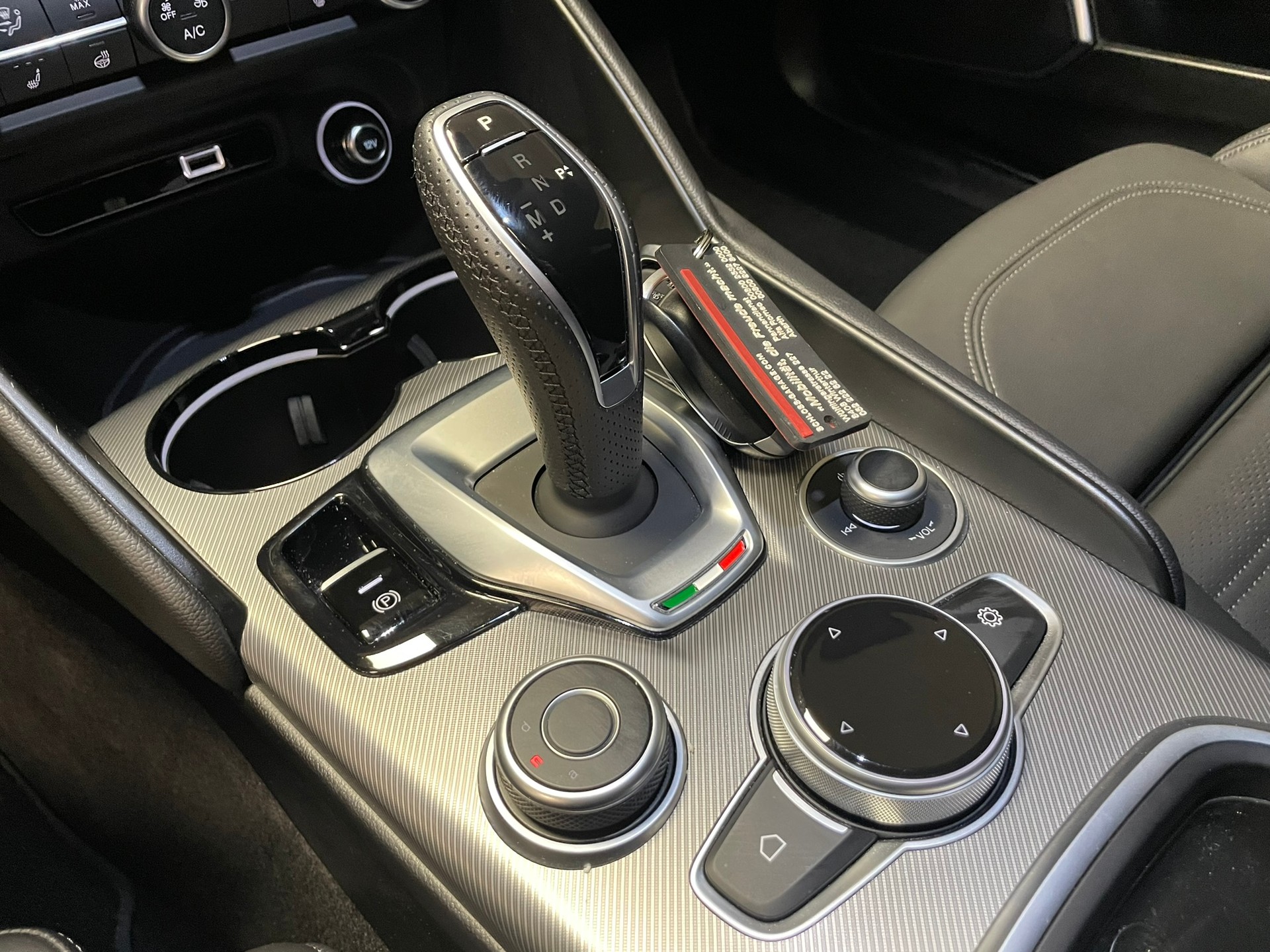 ALFA ROMEO Giulia 2.0 MA 280 AT Q4 Ve-image-14