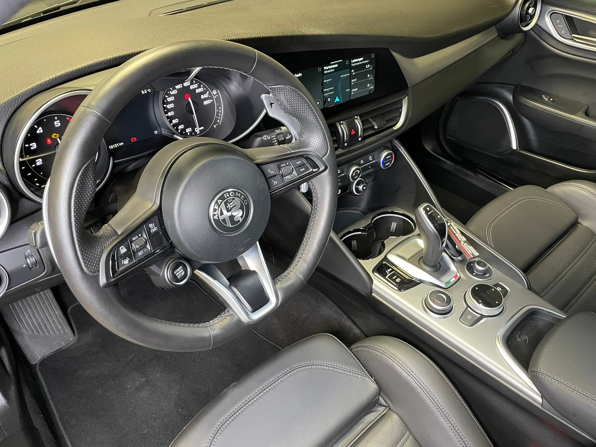 ALFA ROMEO Giulia 2.0 MA 280 AT Q4 Ve-showroom-element-2