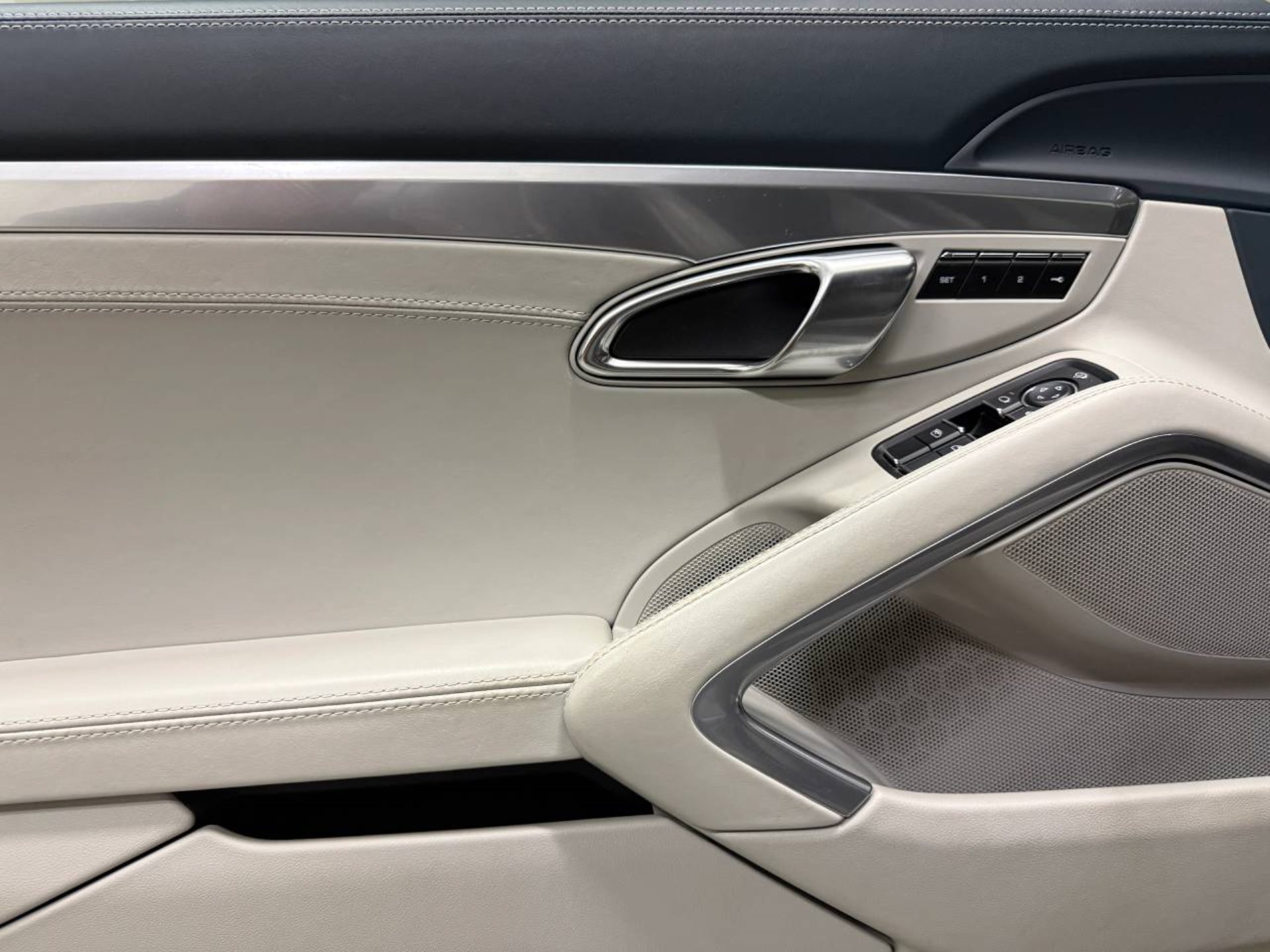 PORSCHE 718 Cayman-image-19