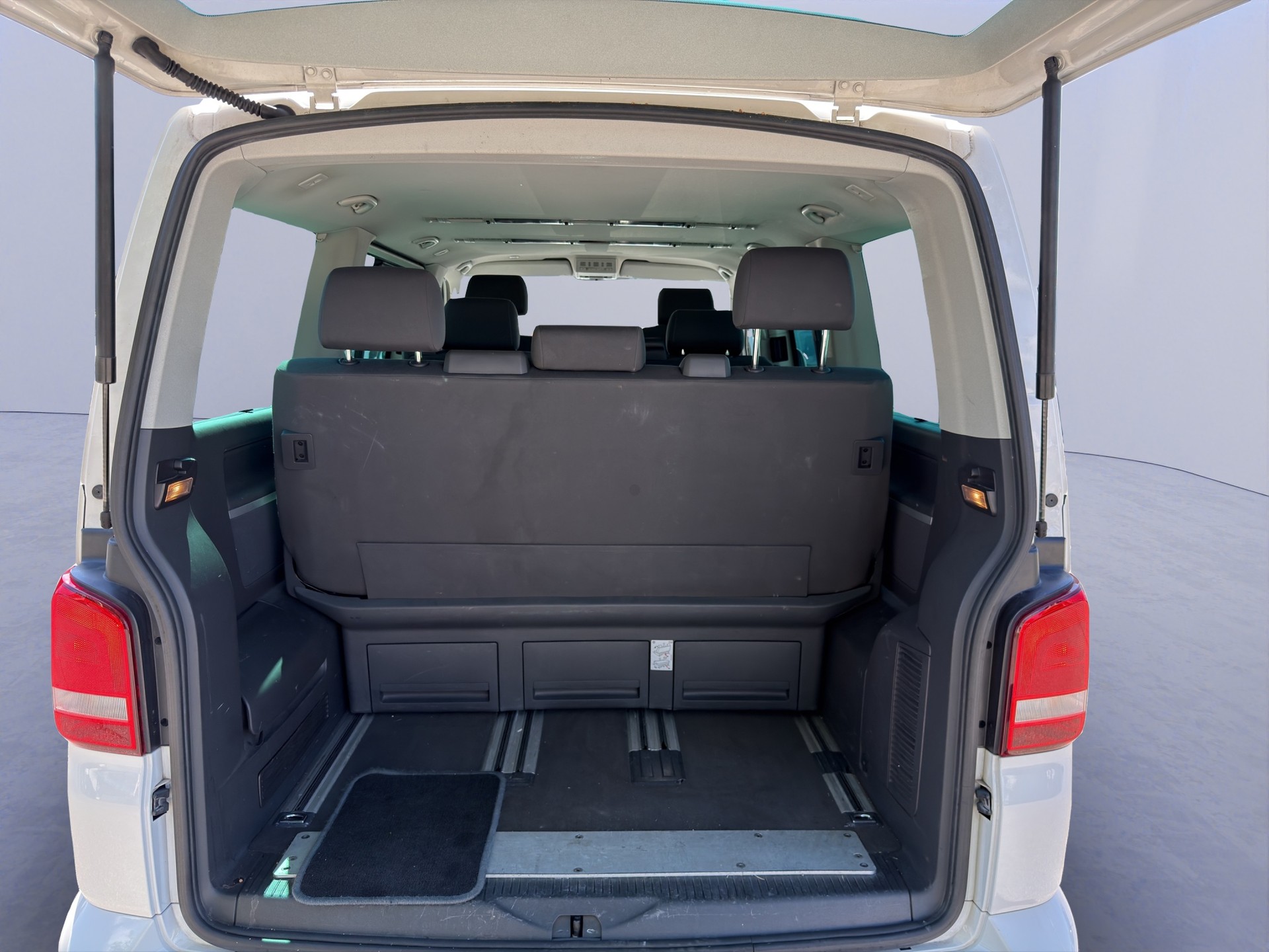 VW T5 Multivan 2.0 Bi-TDI CR Comfortline Team DSG-image-10