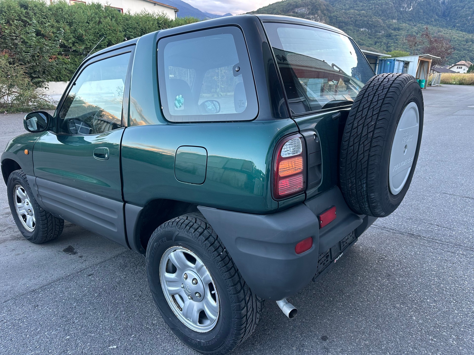 TOYOTA RAV-4-image-2