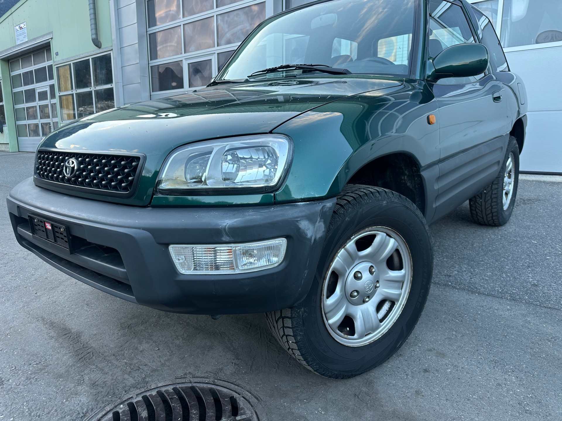 TOYOTA RAV-4-image-0