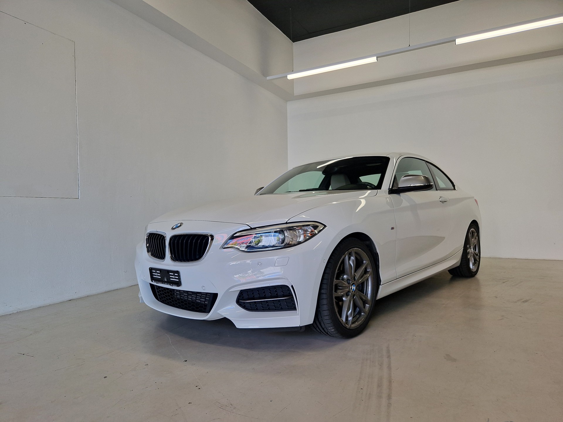 BMW M235i xDrive Steptronic-image-0