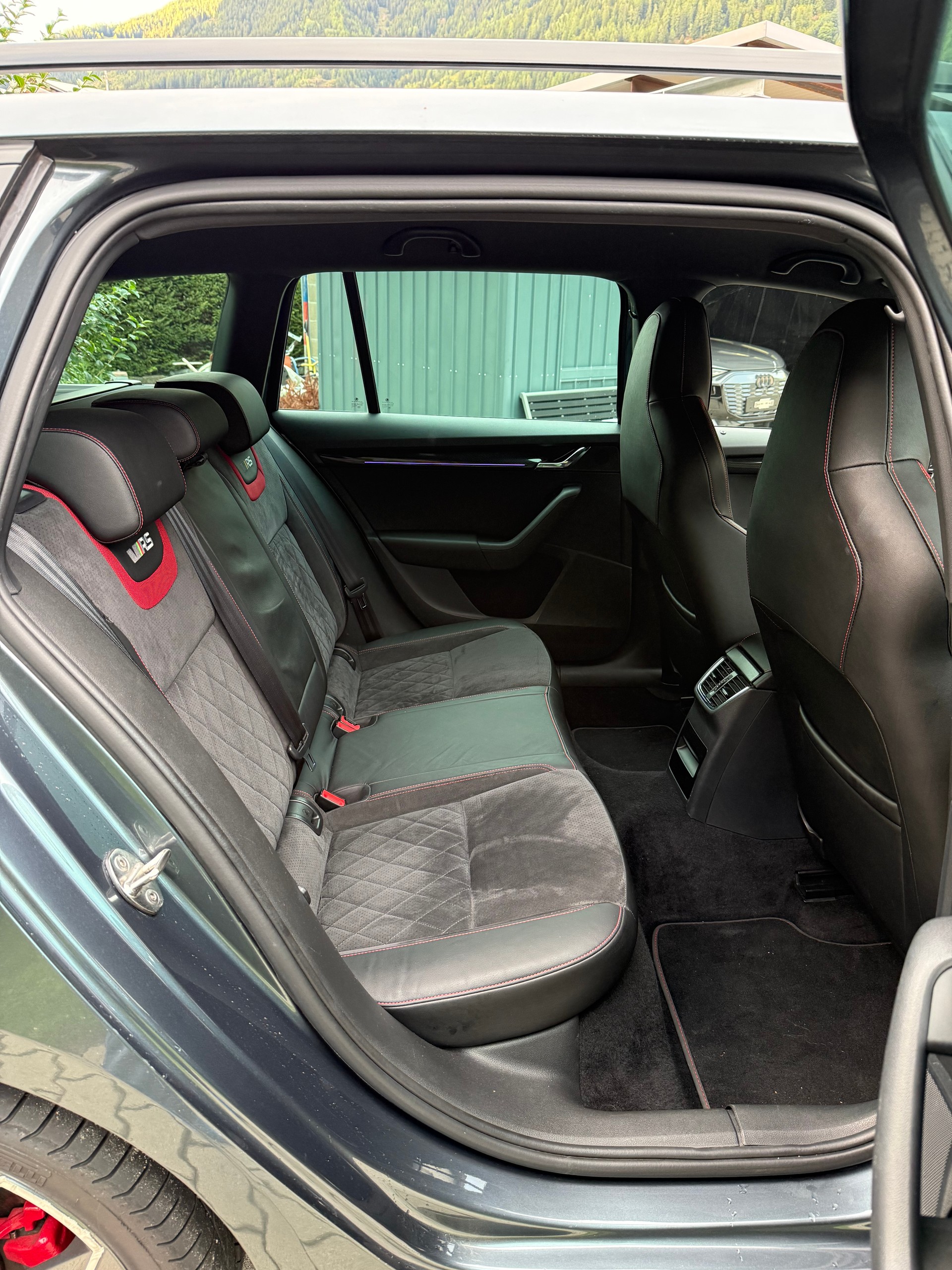 SKODA 2.0 TDI 184 RS 4x4 DSG-image-5