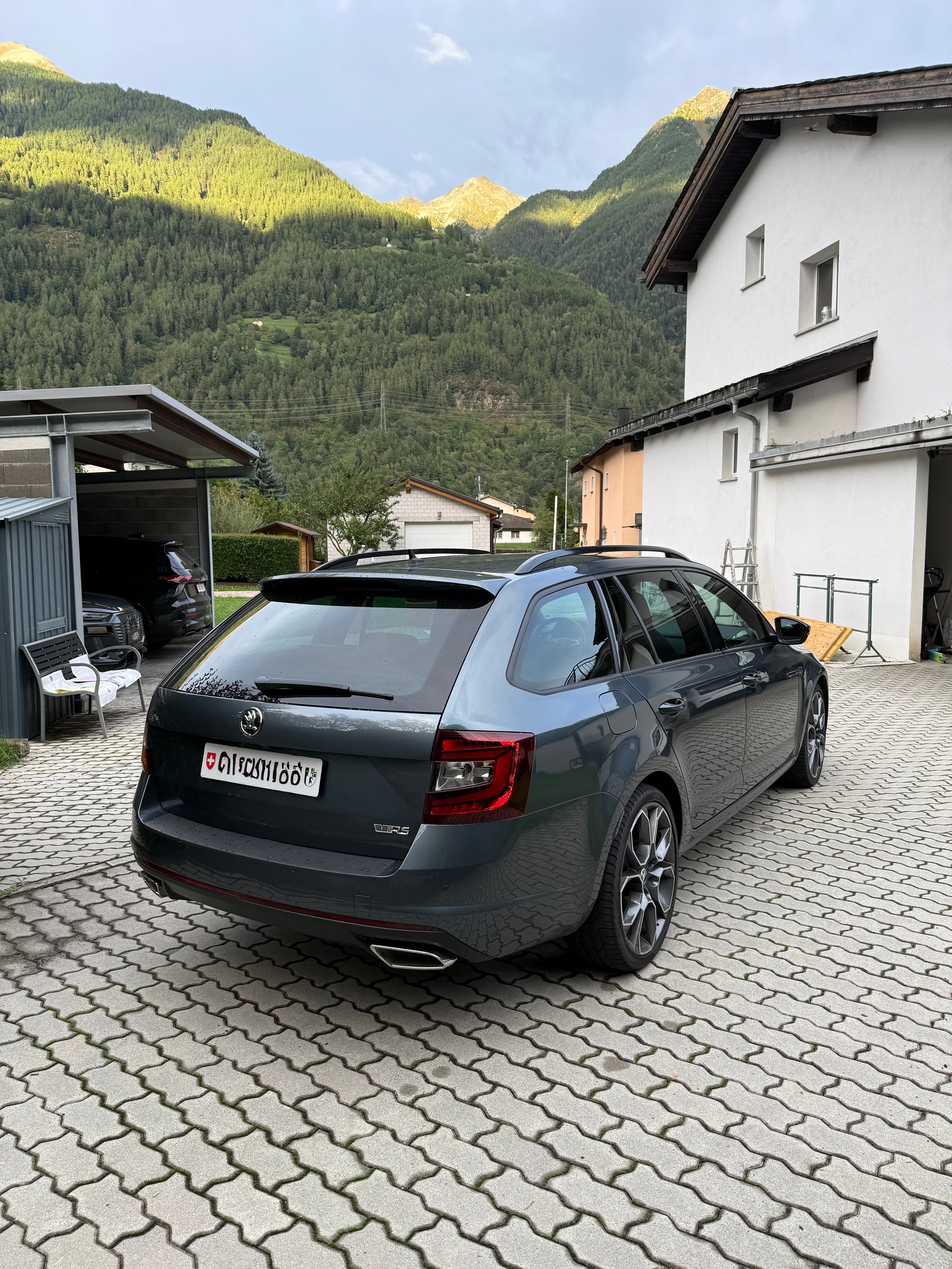 SKODA 2.0 TDI 184 RS 4x4 DSG-image-2