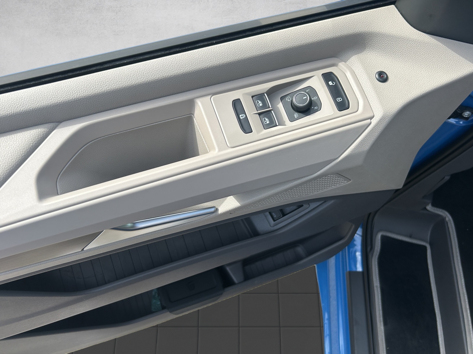 VW Multivan 1.5 eHybrid Style 4Motion DSG-image-18